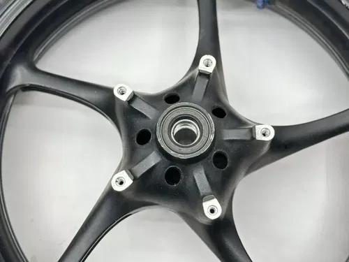 2009 Yamaha YZFR6 Front Wheel Rim Tire 5SL-25168-00-2X OEM Black YZF R6