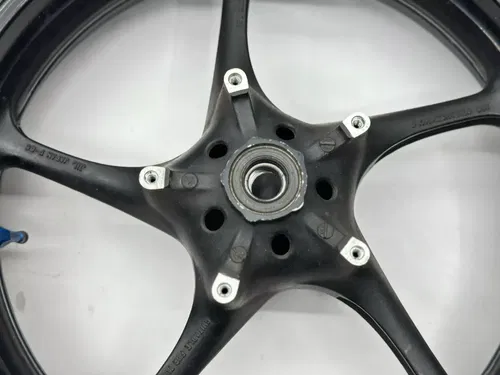 2009 Yamaha YZFR6 Front Wheel Rim Tire 5SL-25168-00-2X OEM Black YZF R6