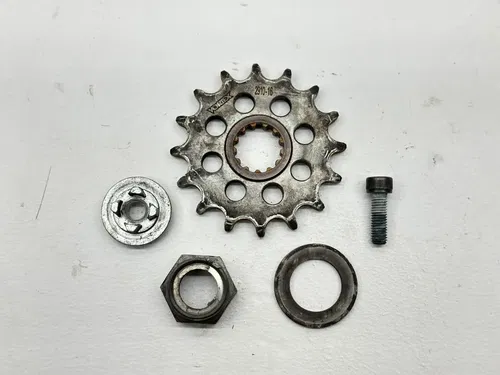 2009 Suzuki GSXR 600 Engine Front Sprocket Washer Nut Bolt Gear OEM GSXR600