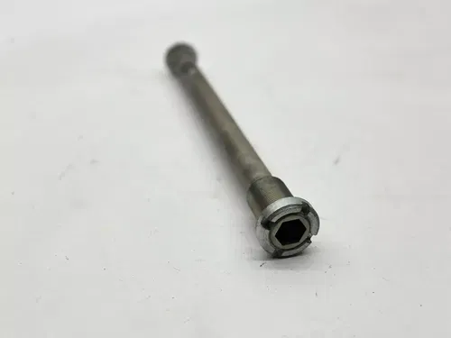 2009 Suzuki GSXR 600 Swingarm Axle OEM Swing Arm 61211-01H00 Nut Spindle Pivot