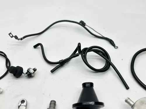 2009 Suzuki GSXR 600 Engine Motor Miscellaneous Bolts Wires OEM Assembly GSXR600