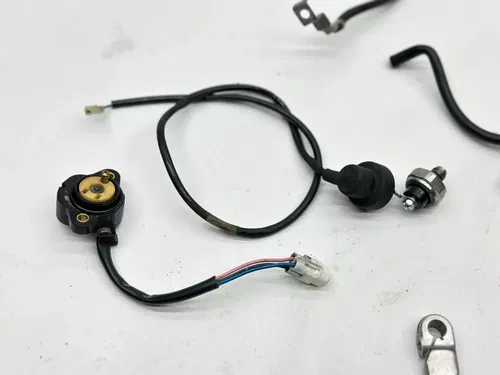 2009 Suzuki GSXR 600 Engine Motor Miscellaneous Bolts Wires OEM Assembly GSXR600