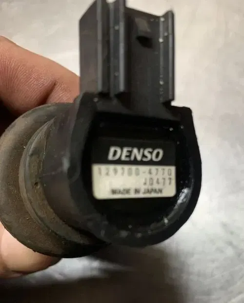 2009 CRF250R OEM Ignition Coil Cap Spark Plug Cap 04-09 Crf250r Crf 250r Coil