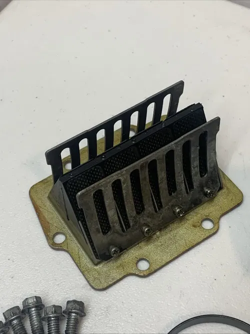 1988 KX250 OEM Intake Manifold With Reed Cage And Reeds Intake Clamp 88-93 kx250