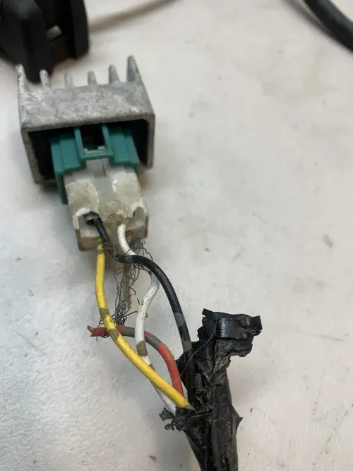 2004 Yamaha TTR125E OEM Wiring Harness CDI Coil Relay Regulator FOR PARTS ONLY!!