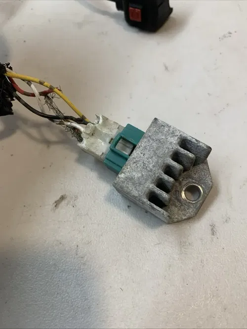 2004 Yamaha TTR125E OEM Wiring Harness CDI Coil Relay Regulator FOR PARTS ONLY!!