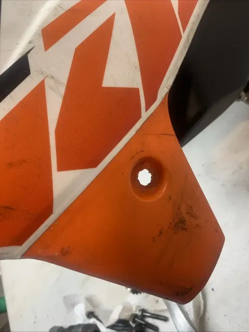 2015 KTM SX 85 OEM Gas Tank Fuel Tank w Tank Shrouds Side Plastics Cap Petcock