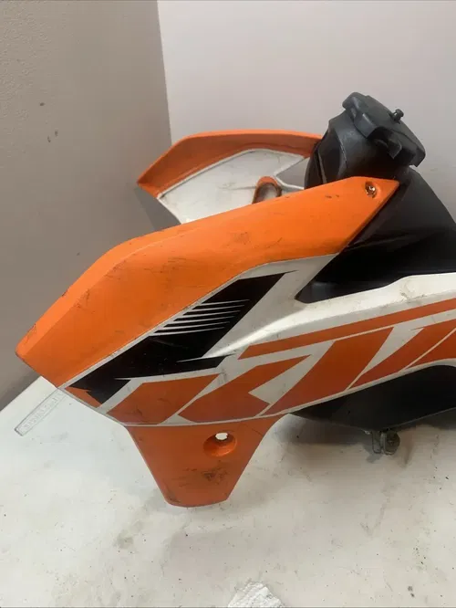 2015 KTM SX 85 OEM Gas Tank Fuel Tank w Tank Shrouds Side Plastics Cap Petcock