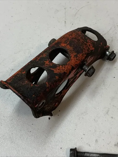 1986 Honda XR80R OEM Engine Bracket Hanger With Hardware xr80 Engine Motor Mount