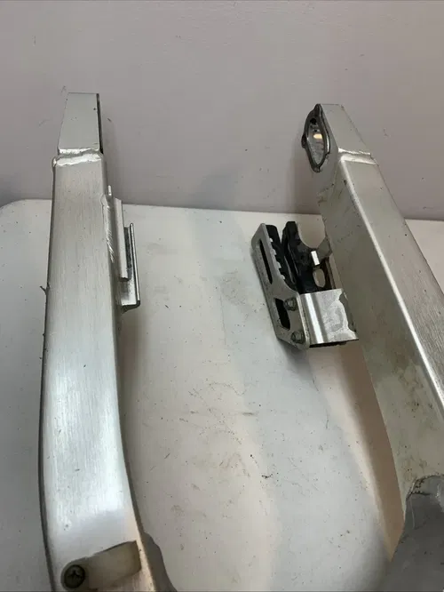 2004 Honda CRF450R OEM Swing Arm Suspension Arm Rear Pivot Arm 52200-MEN-000 crf