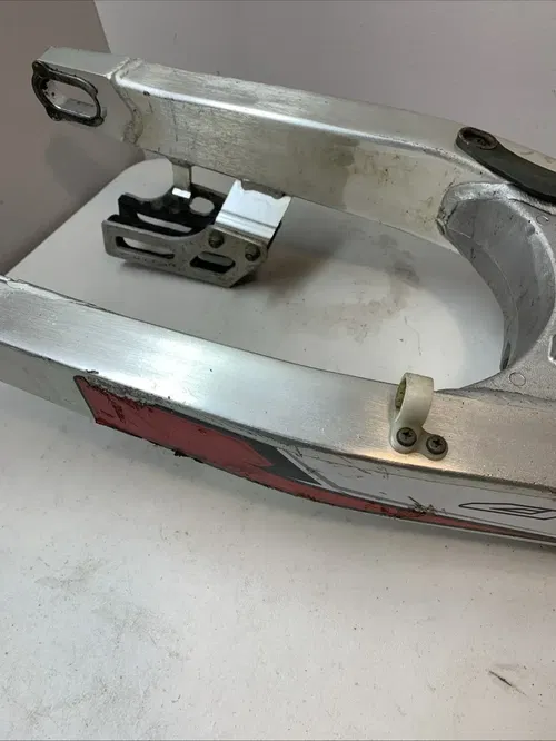 2004 Honda CRF450R OEM Swing Arm Suspension Arm Rear Pivot Arm 52200-MEN-000 crf