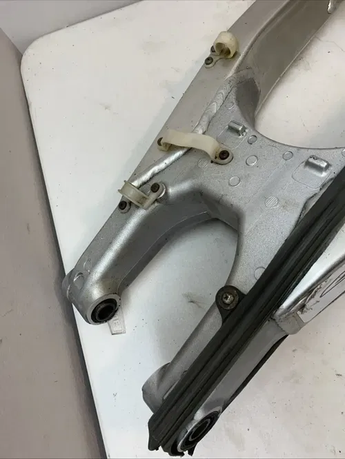 2004 Honda CRF450R OEM Swing Arm Suspension Arm Rear Pivot Arm 52200-MEN-000 crf