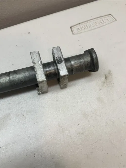 2004 Yamaha YZ450F OEM Rear Axle YZ125 YZ250 YZ250F YZ450F YZ426F Axle 99-04