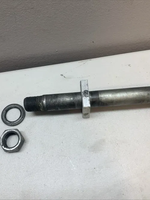 2004 Yamaha YZ450F OEM Rear Axle YZ125 YZ250 YZ250F YZ450F YZ426F Axle 99-04