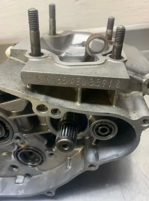 2005 KX65 Bottom End Crank Cases Transmission PARTS OR REPAIR BAD CRANK Rm Kx 65