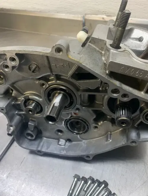 2005 KX65 Bottom End Crank Cases Transmission PARTS OR REPAIR BAD CRANK Rm Kx 65