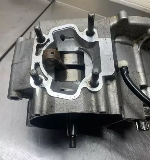 2005 KX65 Bottom End Crank Cases Transmission PARTS OR REPAIR BAD CRANK Rm Kx 65