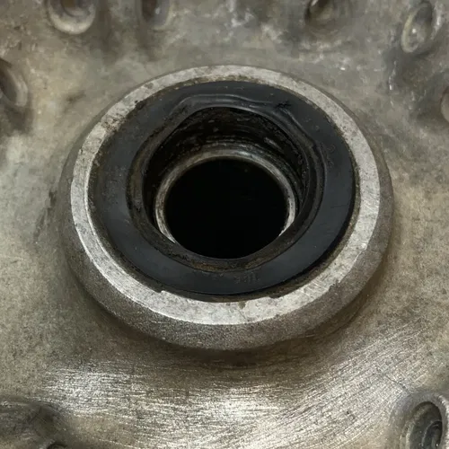 1994 93-95 YZ125 YZ 125 YZ250 WR250 OEM Front Wheel Hub Assembly Center Hub Rim
