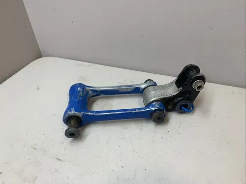 2004 03-05 YAMAHA YZ450F YZ250F OEM Rear Shock Link Swingarm Swing Arm Linkage