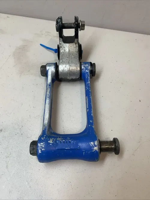 2004 03-05 YAMAHA YZ450F YZ250F OEM Rear Shock Link Swingarm Swing Arm Linkage