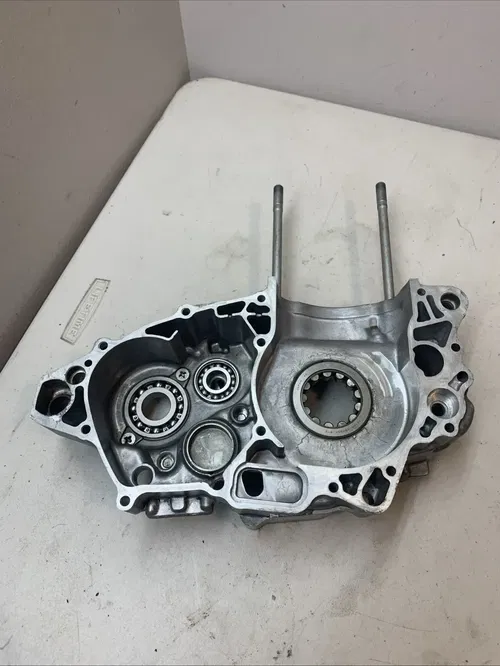 2006 HONDA CRF450R OEM Left Side Engine Crank Case Left Side Motor Case 05-08