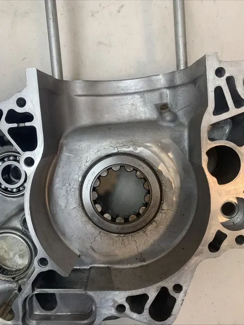 2006 HONDA CRF450R OEM Left Side Engine Crank Case Left Side Motor Case 05-08