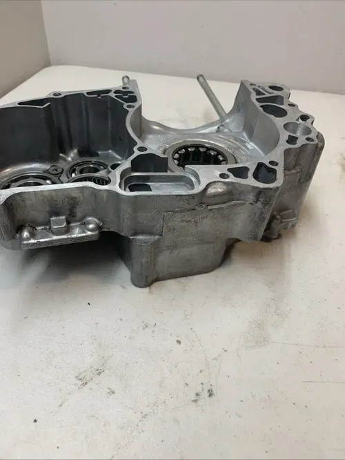 2006 HONDA CRF450R OEM Left Side Engine Crank Case Left Side Motor Case 05-08