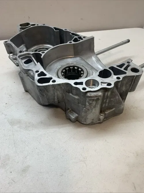 2006 HONDA CRF450R OEM Left Side Engine Crank Case Left Side Motor Case 05-08