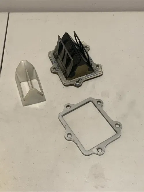 2014 YZ250 OEM Reed Valve Cage Intake Spacer Block 02-24 YZ 250 Yz250 Cage B