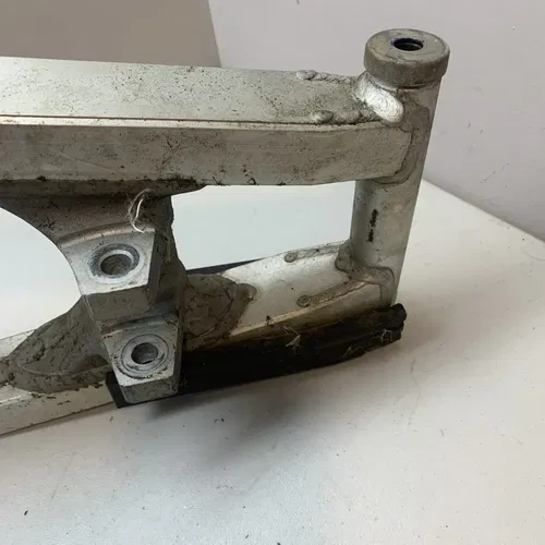 2004 TTR125LE Big Wheel Swing Arm Suspension Arm Rear Swing Arm TTR 125L 00-07