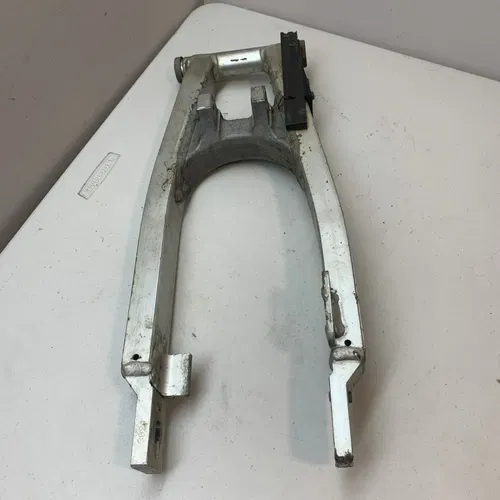2004 TTR125LE Big Wheel Swing Arm Suspension Arm Rear Swing Arm TTR 125L 00-07