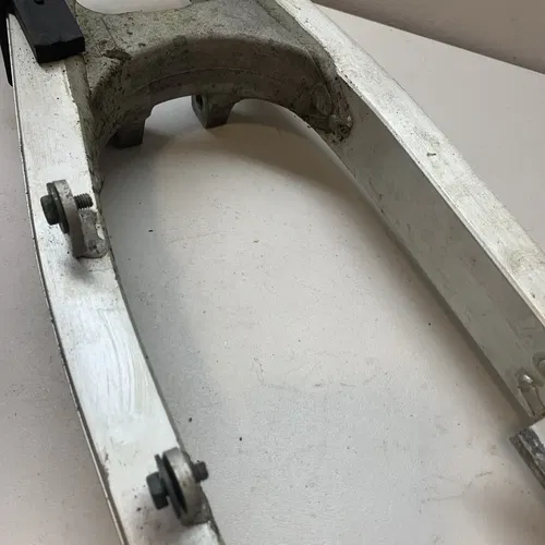 2004 TTR125LE Big Wheel Swing Arm Suspension Arm Rear Swing Arm TTR 125L 00-07