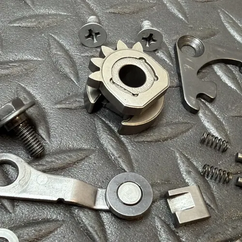 2003 RM85 OEM Shifting Shifter Mechanism Ratchet Pawl Gear Changer Shifter Pawl
