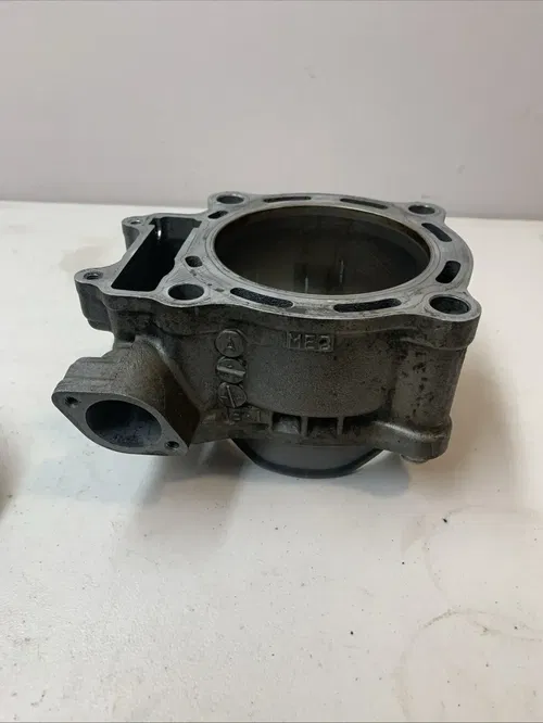 04-08 Honda CRF 450R CRF450R OEM CYLINDER WITH PISTON JUG CYLINDER BARREL DAMAGE