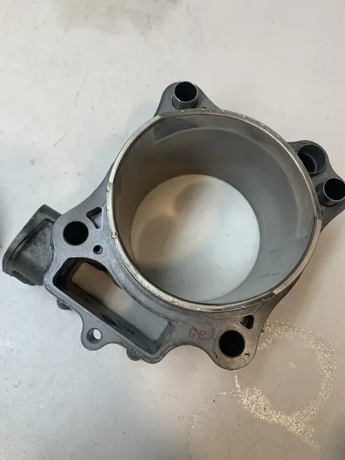 04-08 Honda CRF 450R CRF450R OEM CYLINDER WITH PISTON JUG CYLINDER BARREL DAMAGE
