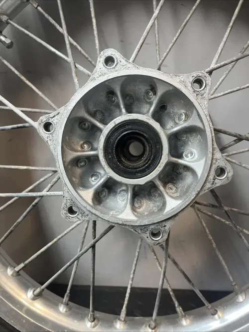 1998 Suzuki RM250 Excel Rear Wheel Assembly Rim Hub Tire Rotor 110/100-18