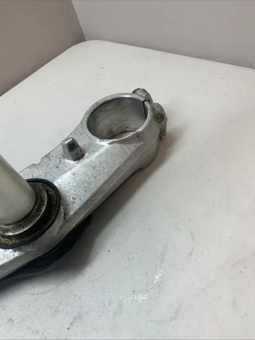 2001 2002 2003 Suzuki GSXR750 GSXR 750 Lower Triple Tree Fork Clamp 2001
