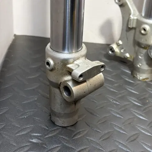 2013 YZ85 OEM Front End Forks Triple Trees Clamps Fork Legs YZ 85 Forks Tubes