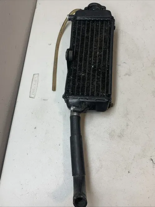 1994 YAMAHA YZ125 OEM RIGHT SIDE FILL SIDE RADIATOR W/ Hoses YZ125 93-95