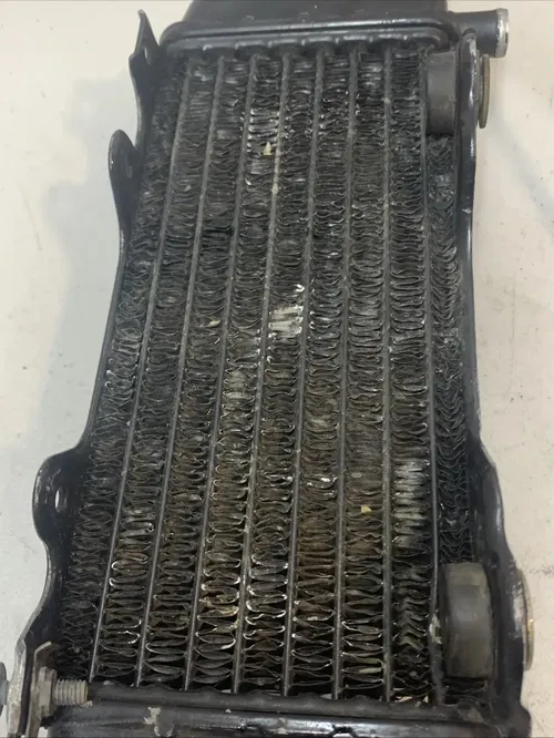 1994 YAMAHA YZ125 OEM RIGHT SIDE FILL SIDE RADIATOR W/ Hoses YZ125 93-95