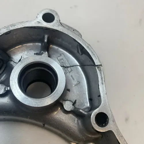 1994 YZ125 OEM Inner Clutch Case Cover Right Side Cover DAMAGED NEEDS REPAIR!!!
