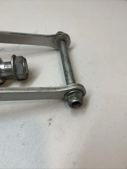 2001 GSXR750 OEM Swing Arm Linkage Dogbone Suspension Linkage gsxr 750 Linkage