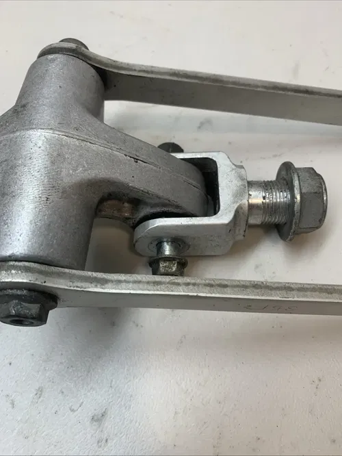 2001 GSXR750 OEM Swing Arm Linkage Dogbone Suspension Linkage gsxr 750 Linkage