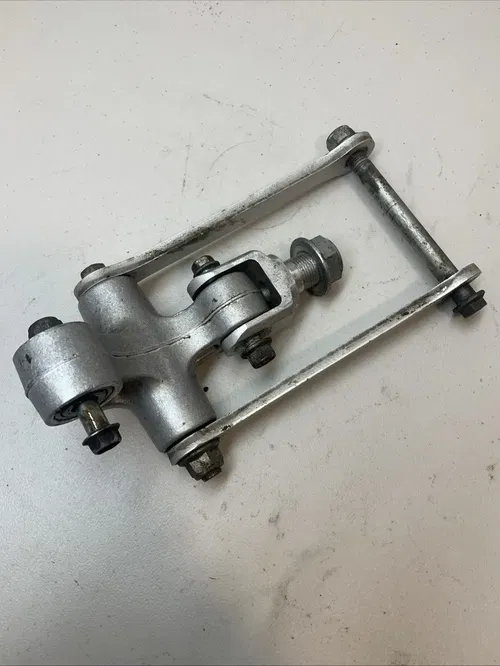 2001 GSXR750 OEM Swing Arm Linkage Dogbone Suspension Linkage gsxr 750 Linkage