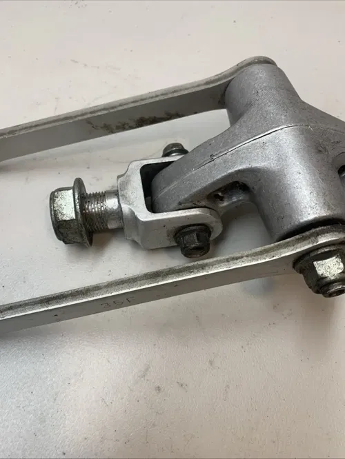 2001 GSXR750 OEM Swing Arm Linkage Dogbone Suspension Linkage gsxr 750 Linkage