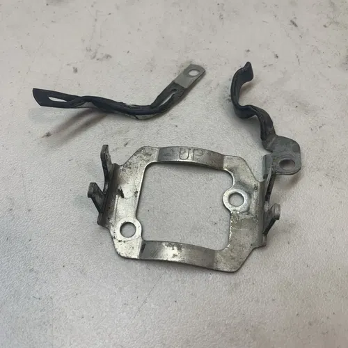 04 Honda CRF450R Cdi Box Mount Bracket 2004 CRF450
