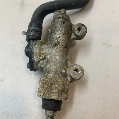 1997-2002 SUZUKI GSXR750 Rear Brake Master Cylinder Line Hose Reservoir OEM