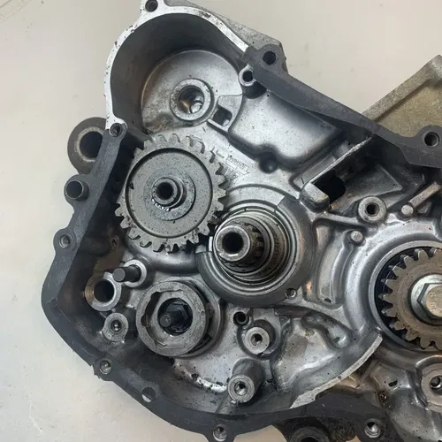 1997 YZ125 OEM Bottom End Engine Motor Transmission Crank FOR PARTS OR REPAIR 97