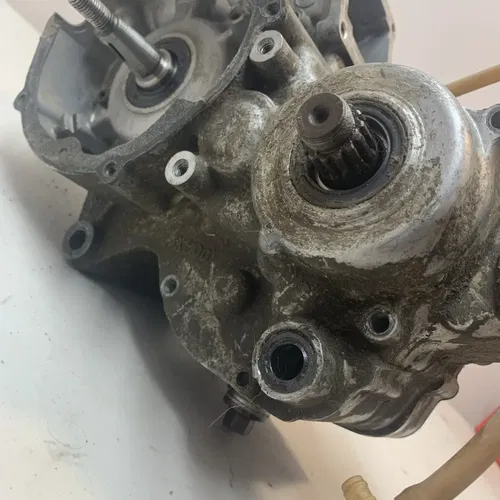 1997 YZ125 OEM Bottom End Engine Motor Transmission Crank FOR PARTS OR REPAIR 97