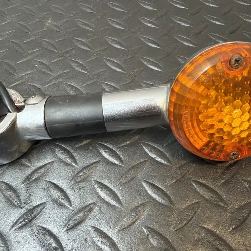 92-04 2001 Suzuki VS800 Intruder Front Right Turn Signal Flasher Indicator Light
